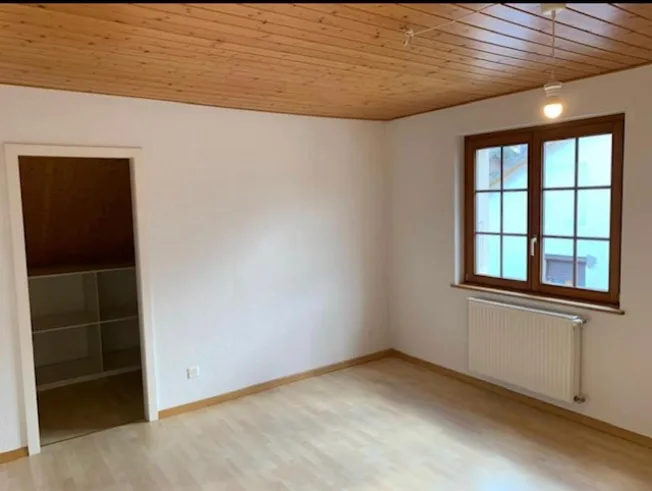 6.5 Zimmer Einfamilienhaus in Fontenais – Foto 9 von 13