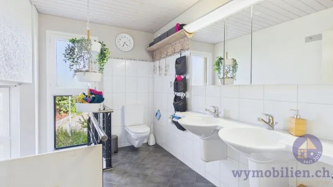 8.5 Zimmer Einfamilienhaus in Wiler BE – foto 9 di 12