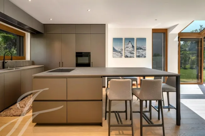 8 Zimmer Einfamilienhaus in Corsier GE – photo 2 of 18