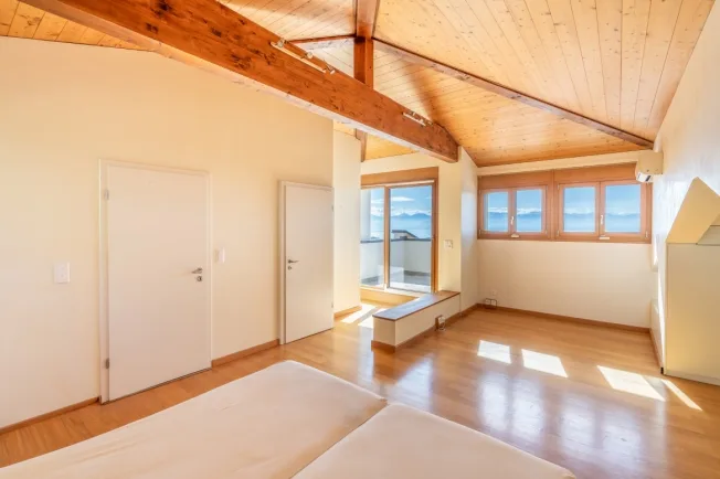 8.5 Zimmer Einfamilienhaus in Bursins – Foto 9 von 13