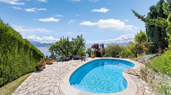 6.5 Zimmer Villa in Grandvaux – Foto 2 von 13