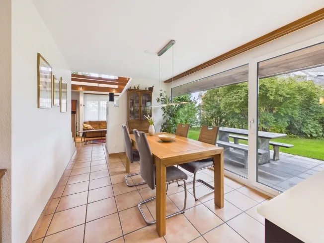 4.5 Zimmer Einfamilienhaus in Obfelden – Foto 6 von 13