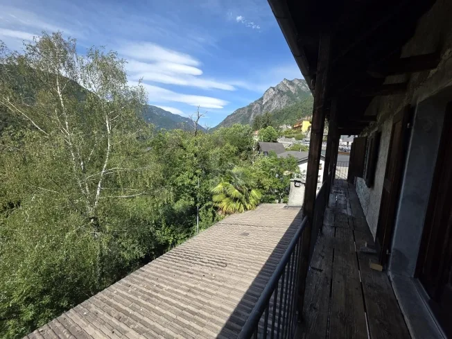 7 Zimmer Einfamilienhaus in Auressio – Foto 3 von 6
