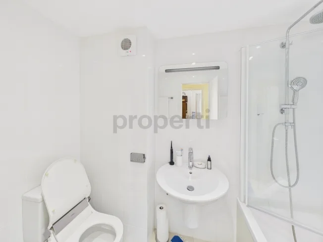 Grand jardin, magnifique véranda, rez-de-chaussée lumineux, 4 chambres ! – photo 10 sur 27
