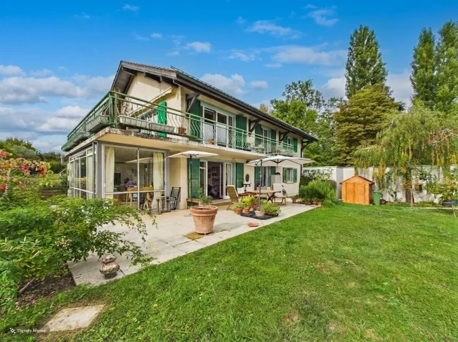 Grand jardin, magnifique véranda, rez-de-chaussée lumineux, 4 chambres ! – photo 1 sur 27