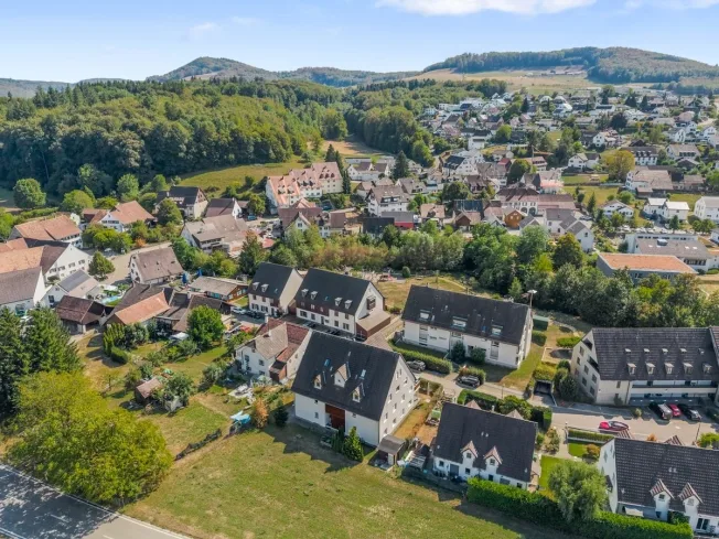 Lichtdurchflutete 4.5-Zimmer-Gartenwohnung mit Lift und Tiefgaragenplatz – Foto 13 von 13