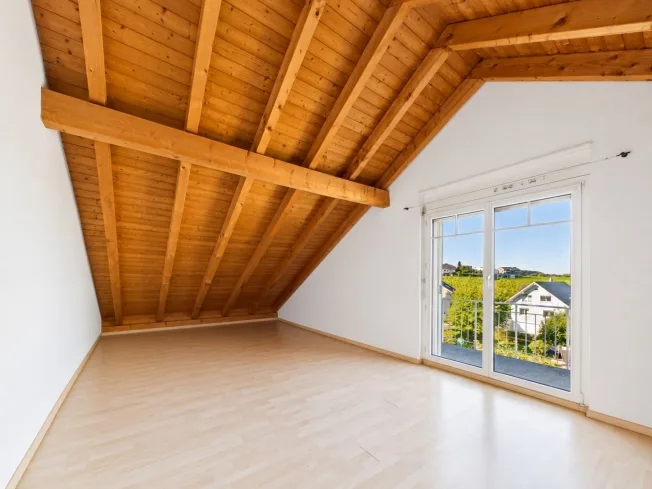 Peaceful residential area, spacious garden & cozy fireplace! – photo 9 of 22