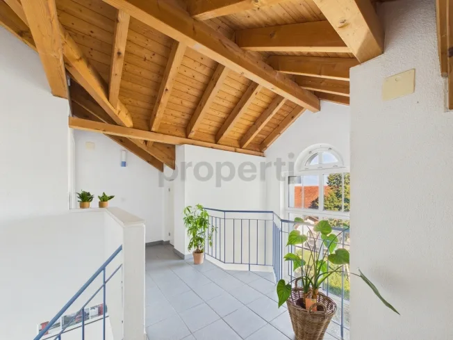 Peaceful residential area, spacious garden & cozy fireplace! – photo 7 of 22