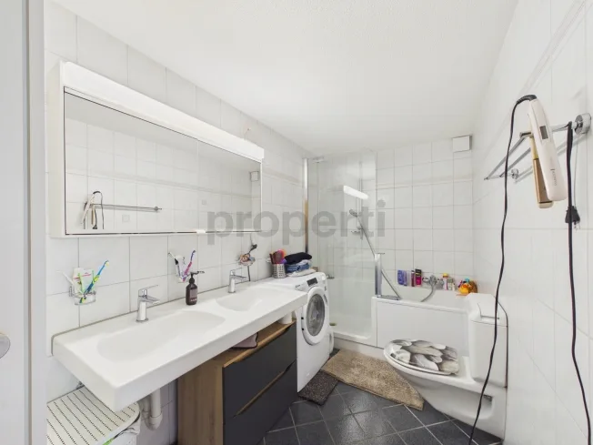 3.5-Zimmerwohnung mit Südwest-Terrasse eigenem grosszügigen Gemüsegarten in Madetswil – Foto 7 von 26