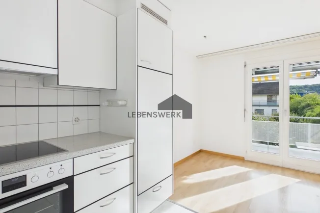 Helle 3.5-Zimmer-Wohnung in ruhiger Lage mit gedecktem Balkon, Bottigh – Foto 5 von 12