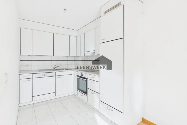 Helle 3.5-Zimmer-Wohnung in ruhiger Lage mit gedecktem Balkon, Bottigh – Foto 4 von 12