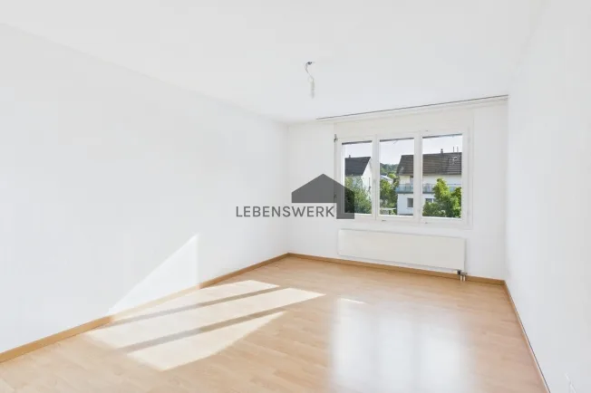 Helle 3.5-Zimmer-Wohnung in ruhiger Lage mit gedecktem Balkon, Bottigh – Foto 7 von 12