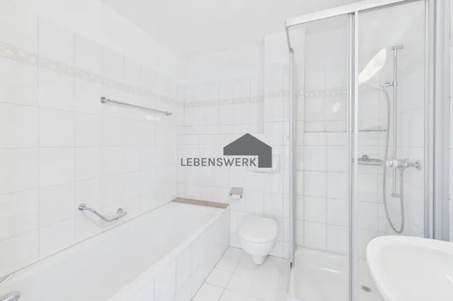 Helle 3.5-Zimmer-Wohnung in ruhiger Lage mit gedecktem Balkon, Bottigh – Foto 9 von 12