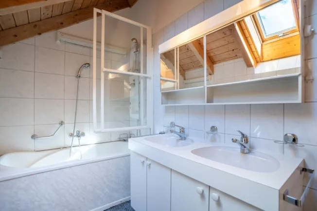 5.5 Zimmer Doppeleinfamilienhaus in Dicken – photo 8 sur 12