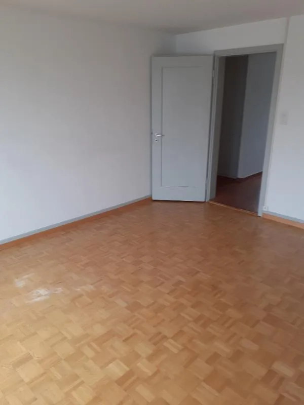 Schöne und preisgünstige 3.5-Zimmer-Wohnung in Schaffhausen – Foto 7 von 13