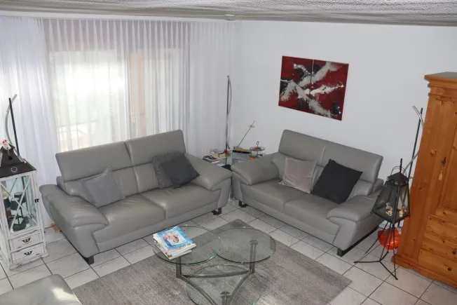 4.5-Zimmer-Eckhaus mit grossem Umschwung und privater Gartenoase! – foto 15 di 18