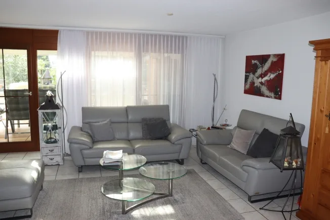 4.5-Zimmer-Eckhaus mit grossem Umschwung und privater Gartenoase! – foto 6 di 18