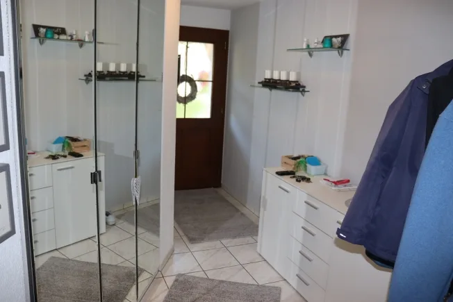 4.5-Zimmer-Eckhaus mit grossem Umschwung und privater Gartenoase! – foto 8 di 18