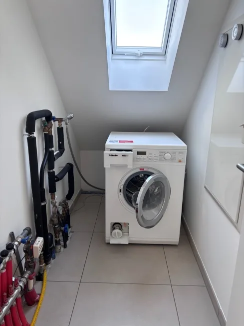 Schöne und moderne 4,5-Zimmer-Wohnung zu vermieten – Foto 4 von 9