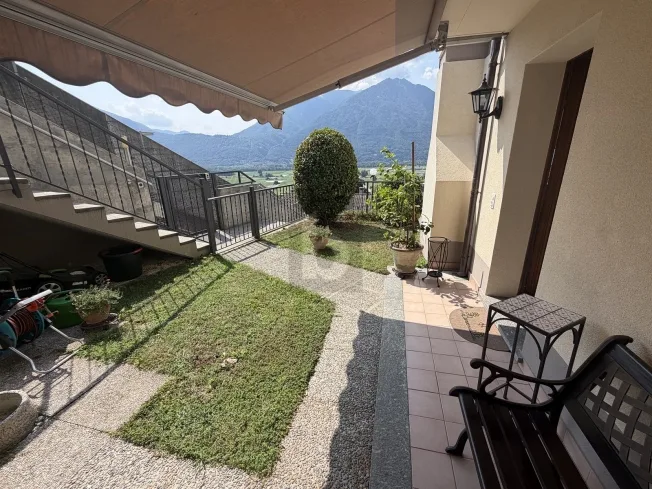 5.5 Zimmer Doppelhaushälfte in Riazzino – Foto 2 von 6