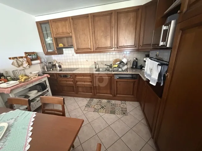 5.5 Zimmer Doppelhaushälfte in Riazzino – Foto 5 von 6