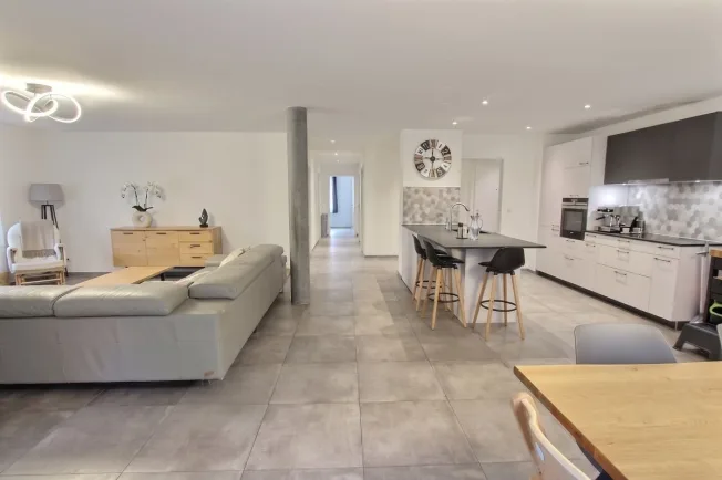Geräumige 4,5-Zimmer-Wohnung von 136 m2, im Herzen von Châtel-St-Denis – Foto 18 von 26