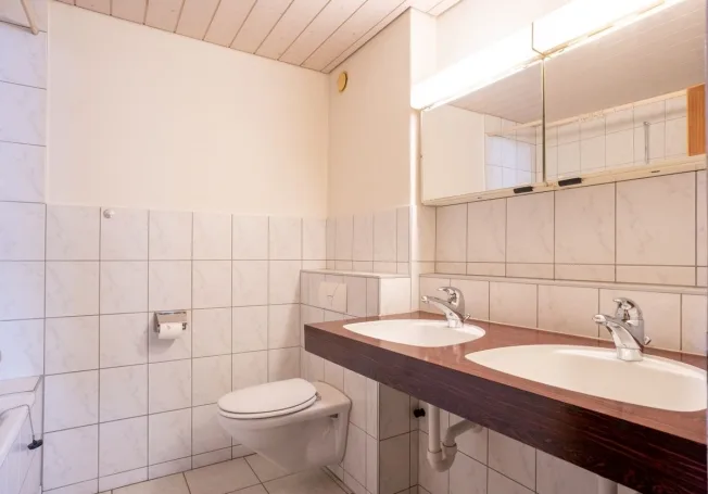 3-Zimmer-Parterrewohnung mit Garage – Foto 8 von 13