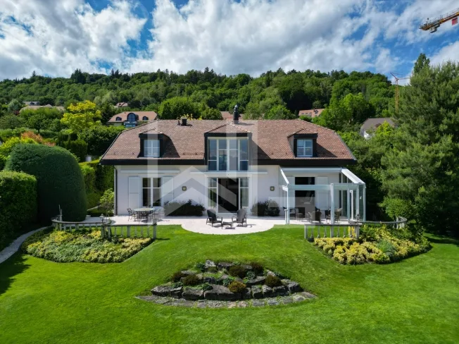 8 Zimmer Einfamilienhaus in Féchy – Foto 2 von 12