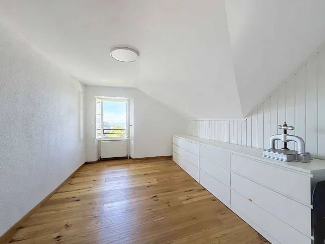 4.5 Zimmer Attikawohnung in Montreux – Foto 9 von 10