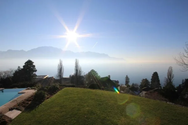 12 Zimmer Einfamilienhaus in Montreux – Foto 8 von 11