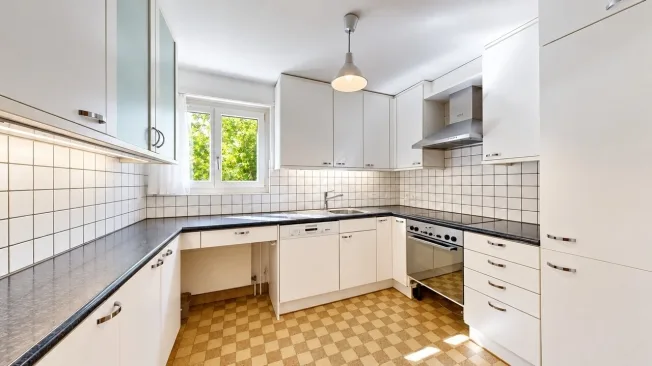 6 Zimmer Einfamilienhaus in Laufen – Foto 5 von 20