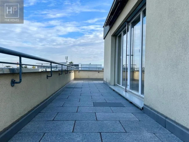 4.5 Zimmer Attikawohnung in Binningen – Foto 3 von 20