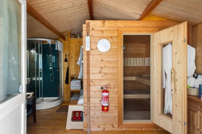 Co-Exklusivität - Angenehmes renoviertes Einfamilienhaus – Foto 12 von 13