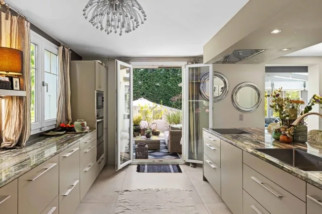 Co-Exklusivität - Angenehmes renoviertes Einfamilienhaus – Foto 7 von 13