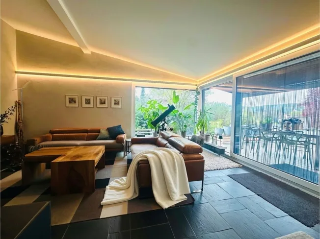 6.5 Zimmer-Haus mit grosser Terrasse und unglaublicher Weitsicht – Foto 3 von 18