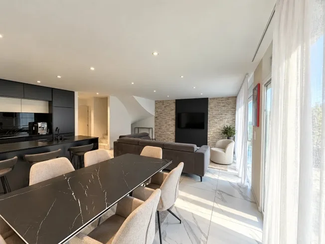 Casa del 2021 con giardino, suite genitori e potenziale di ristrutturazione – foto 6 di 33