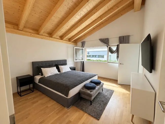 Casa del 2021 con giardino, suite genitori e potenziale di ristrutturazione – foto 4 di 33