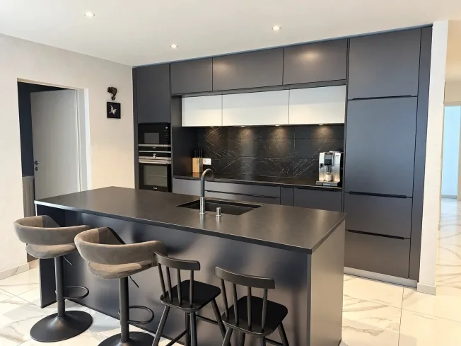 Casa del 2021 con giardino, suite genitori e potenziale di ristrutturazione – foto 3 di 33
