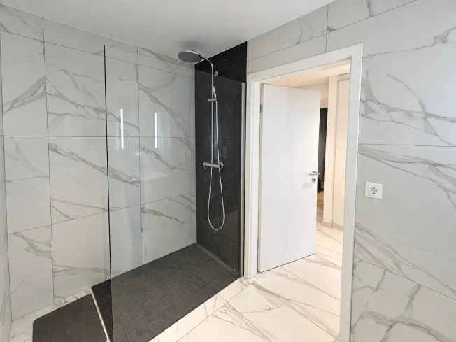 Casa del 2021 con giardino, suite genitori e potenziale di ristrutturazione – foto 20 di 33