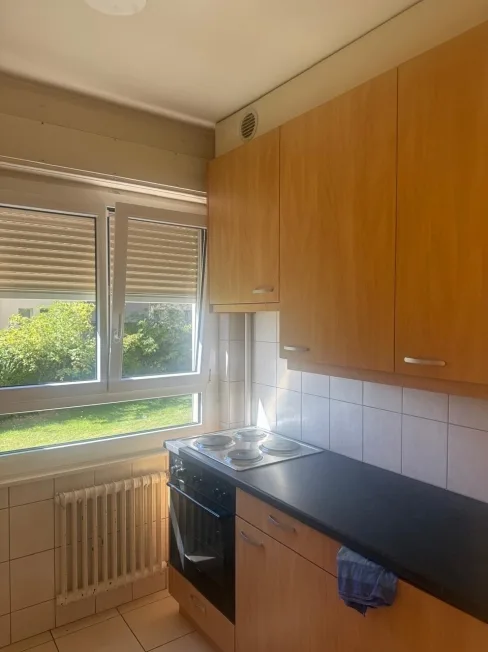 Appartamento di due e mezzo locali al primo piano in un quartiere tranquillo – foto 5 di 6