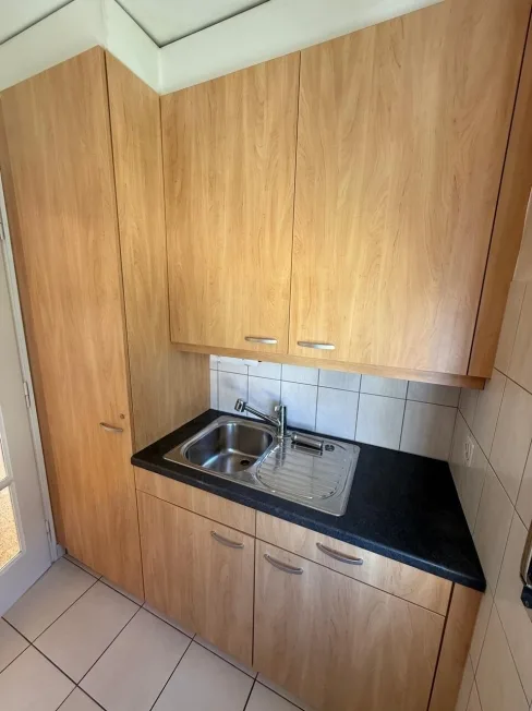 Appartamento di due e mezzo locali al primo piano in un quartiere tranquillo – foto 6 di 6