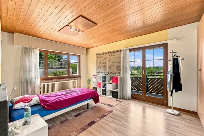 8.5-Zi.-Einfamilienhaus in Obfelden mit Aussicht & Einliegerwohnung potenzial – Foto 11 von 13