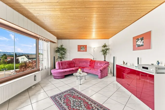 8.5-Zi.-Einfamilienhaus in Obfelden mit Aussicht & Einliegerwohnung potenzial – Foto 4 von 13