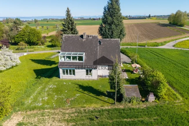 5.5 Zimmer Einfamilienhaus in Landschlacht – photo 4 of 14