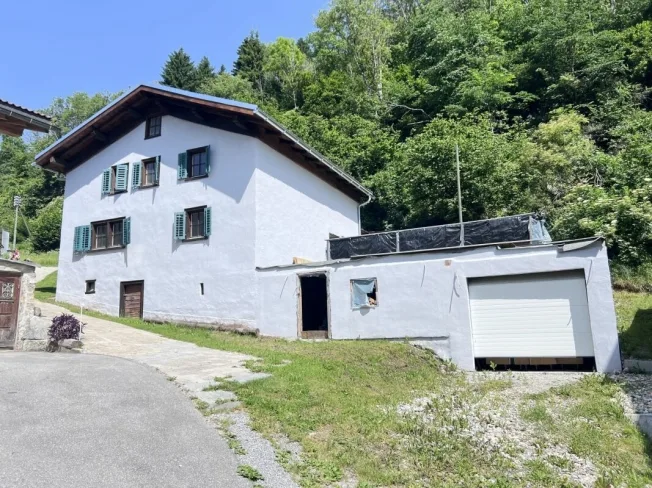 4 Zimmer Einfamilienhaus in Rueun – Foto 2 von 12