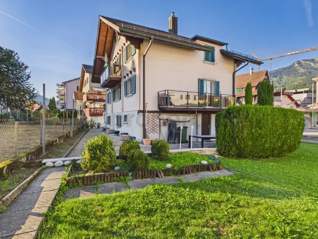 Casa bifamiliare versatile, flessibilità di design e posizione centrale! – foto 2 di 22