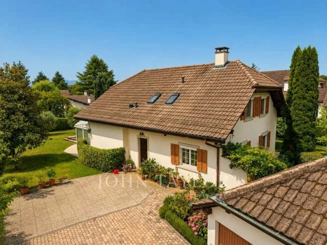 7 Zimmer Einfamilienhaus in Chavannes-de-Bogis – Foto 2 von 33