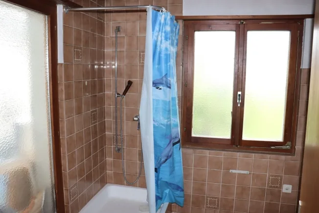 Haus im alten Stil zu verkaufen in Agarn VS – Foto 4 von 12