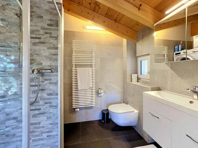 Chalet mit 15,5 Zimmern, bestehend aus drei unabhängigen Wohnungen – Foto 17 von 24