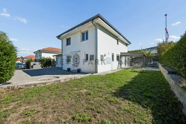 Attraktives 5.5-Zimmer-Einfamilienhaus in familienfreundlicher Lage – Foto 14 von 16